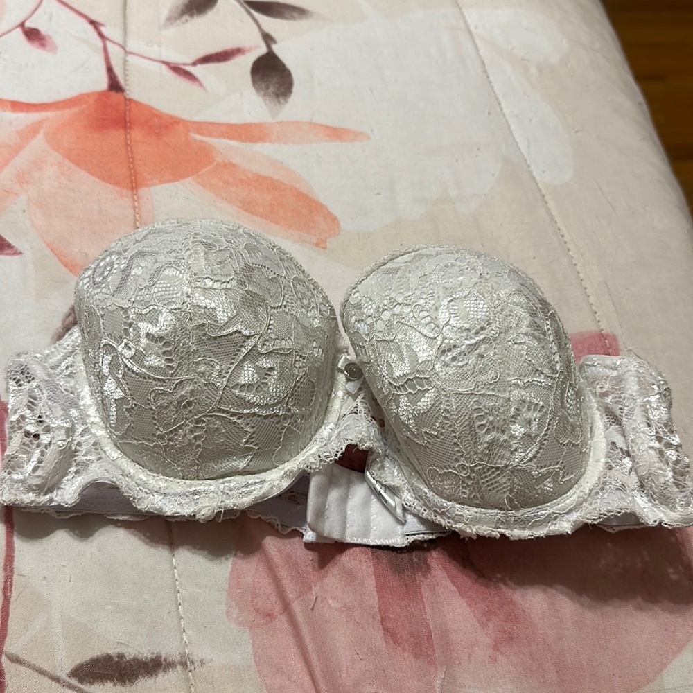Marilyn Monroe Womens 36C White Strapless Bra